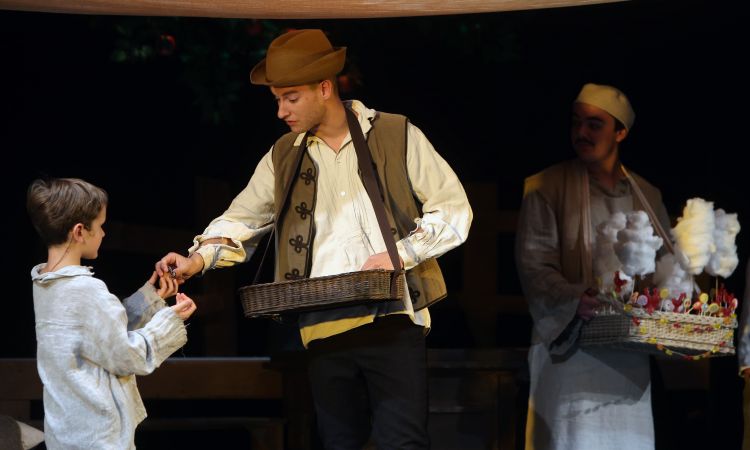 Kincskereső kisködmön