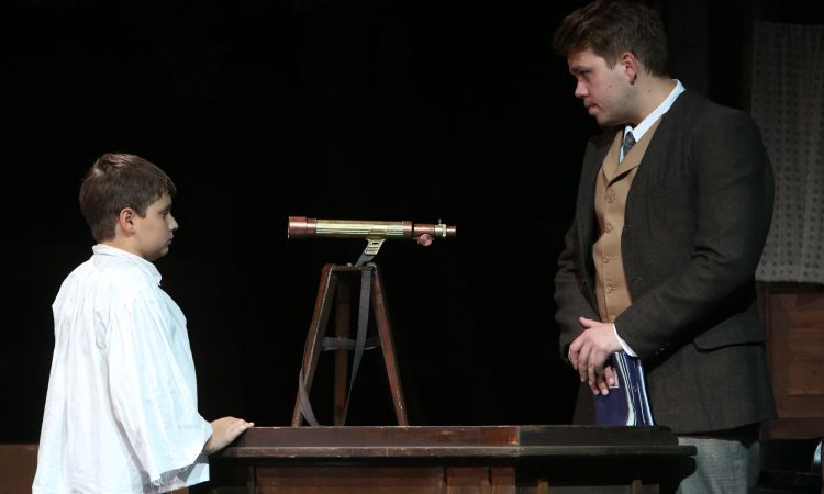 Kincskereső kisködmön