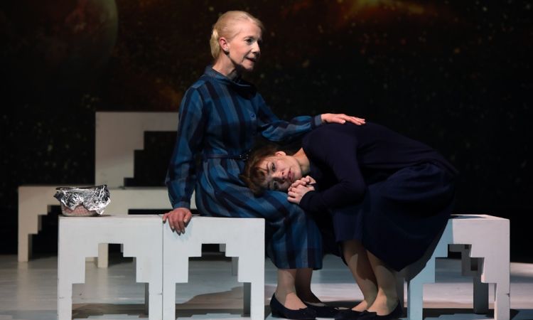 A MINDENSÉG ELMÉLETE