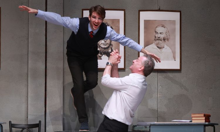 HOLT KÖLTŐK TÁRSASÁGA