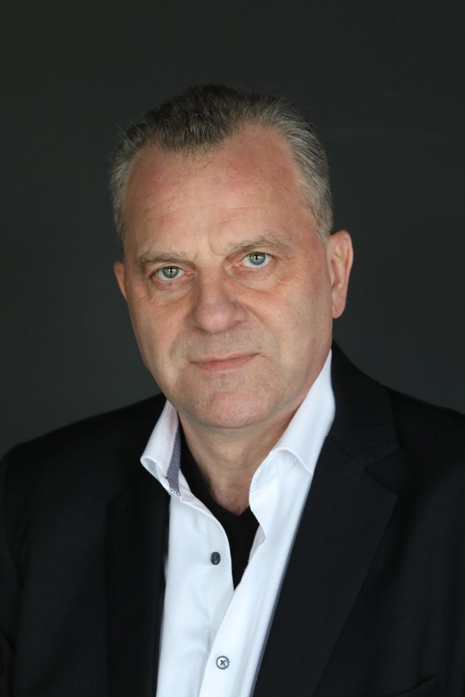 Rendező, Oberfrank Pál Kossuth- és Jászai Mari-díjas, Érdemes művész