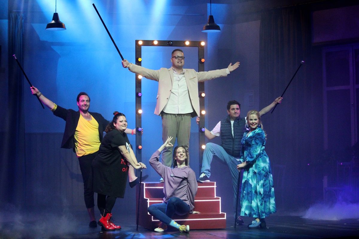 Két nap és Csoportterápia a Veszprémi Petőfi Színházban!