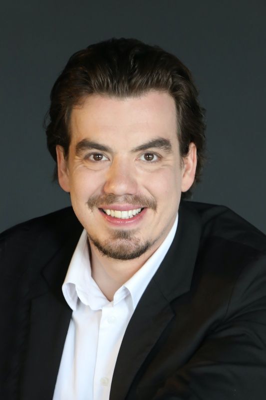 Edvin herceg szerepében, Kádár Szabolcs János