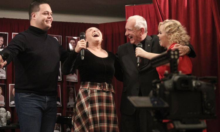 „Magasztalja lelkem az Urat!” – Nagy Károly apátkanonok, nyugalmazott plébános, Színházunk lelki vezetője volt Petőfi Szalonunk vendége