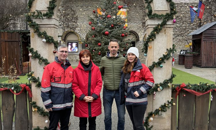 Ételadomány-átadás az Adventi Csodakertben!