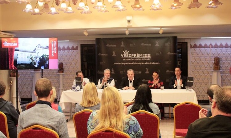 Meghirdettük a 2023/24-es Boldogság évadunkat!