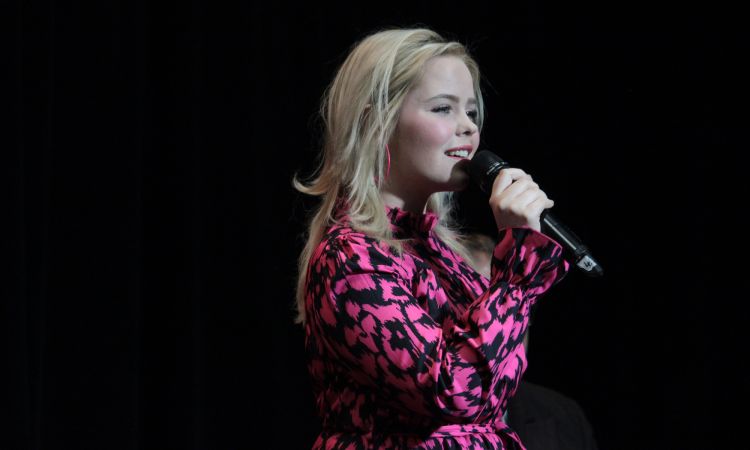 „...pénzért ma szívet kaphatsz a világ piacán...” – Az ELDORÁDÓ világában kalandoztunk