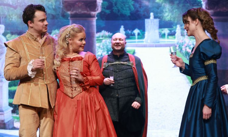 Felejthetetlen péntek este: megtartottuk A velencei kalmár premierjét!