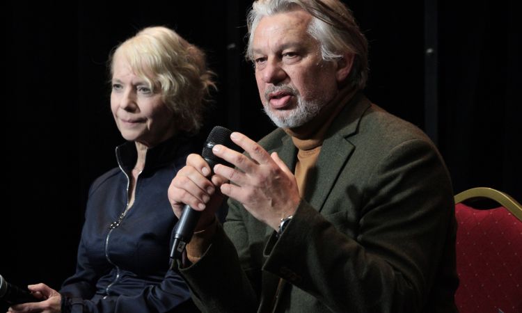 „...pénzért ma szívet kaphatsz a világ piacán...” – Az ELDORÁDÓ világában kalandoztunk