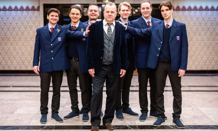 A legenda újratöltve: pénteken megtartottuk a Holt költők társasága médianapját!