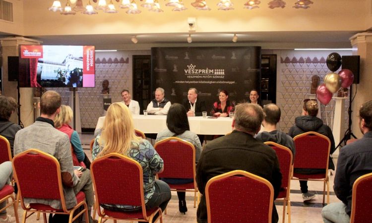 Meghirdettük a 2023/24-es Boldogság évadunkat!