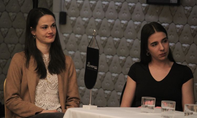 A szenzációk májusa a Veszprémi Petőfi Színházban